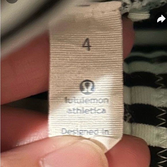 Lululemon daily yoga jacket size 4 - Picture 9 of 10